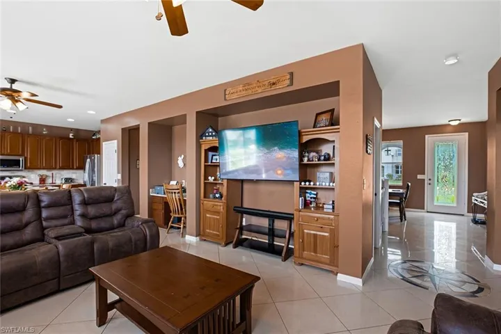 18290  Pine Nut  CT, Lehigh Acres, FL 33972