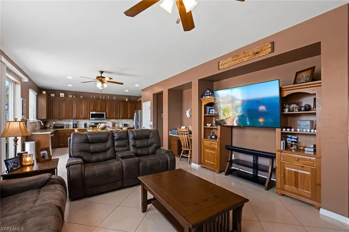 18290  Pine Nut  CT, Lehigh Acres, FL 33972