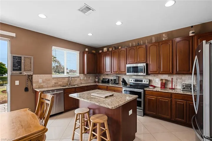 18290  Pine Nut  CT, Lehigh Acres, FL 33972