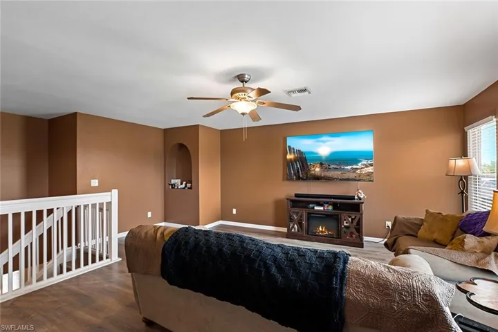 18290  Pine Nut  CT, Lehigh Acres, FL 33972