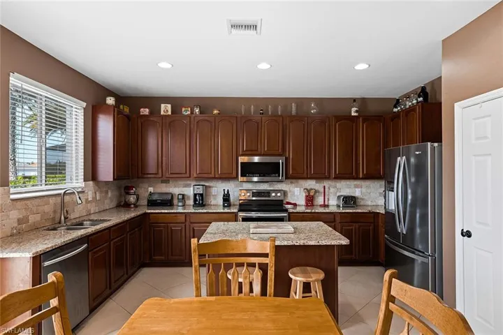 18290  Pine Nut  CT, Lehigh Acres, FL 33972