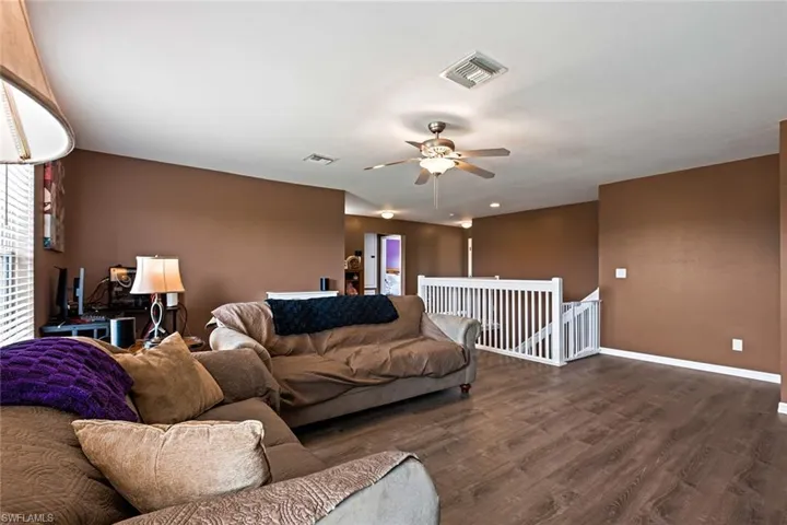 18290  Pine Nut  CT, Lehigh Acres, FL 33972