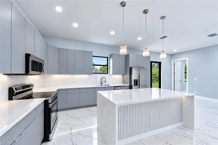 1054 Barnett St E, Lehigh Acres, Florida 33974