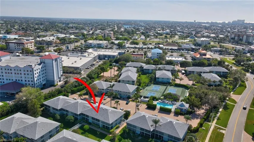 Birds eye view of property