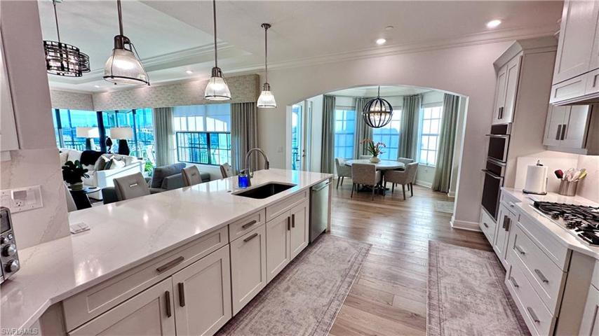 16355 Viansa WAY # 302, NAPLES FL 34110