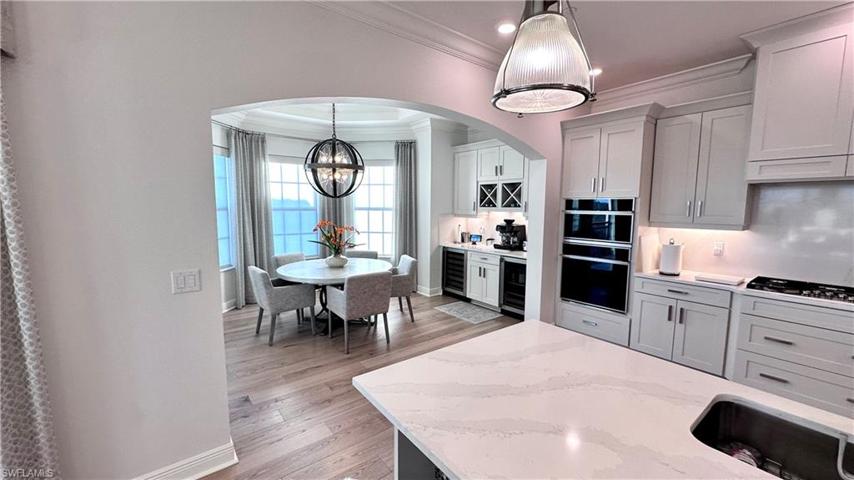 16355 Viansa WAY # 302, NAPLES FL 34110