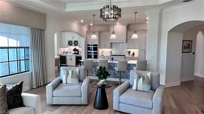 16355 Viansa WAY # 302, NAPLES FL 34110