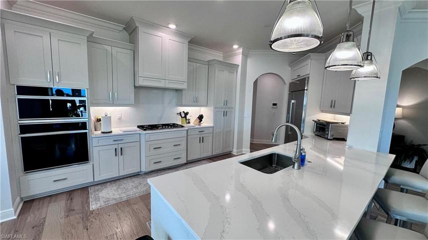 16355 Viansa WAY # 302, NAPLES FL 34110
