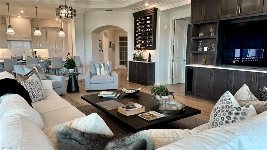 16355 Viansa WAY # 302, NAPLES FL 34110