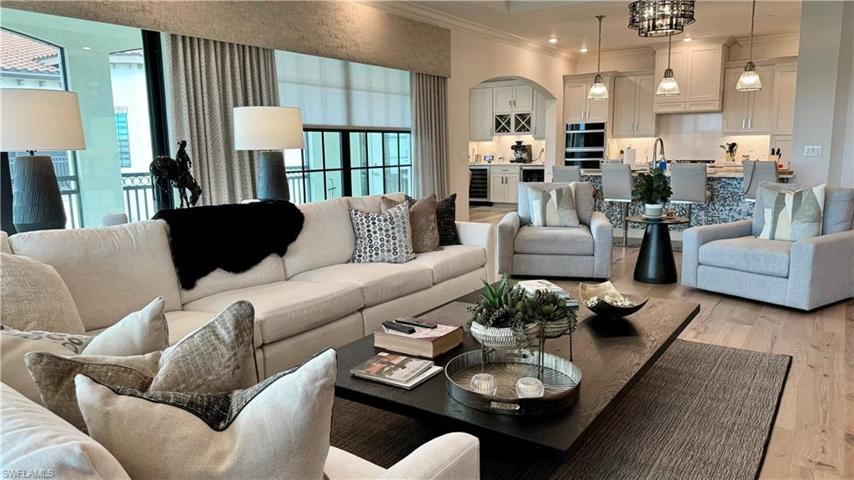16355 Viansa WAY # 302, NAPLES FL 34110