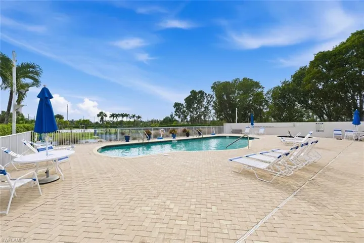 1055 Diamond Lake Cir, Naples, Florida 34114