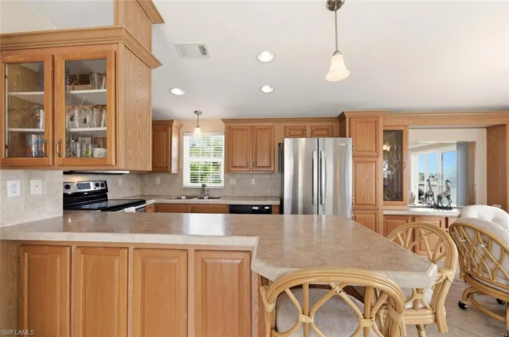 1055 Diamond Lake Cir, Naples, Florida 34114