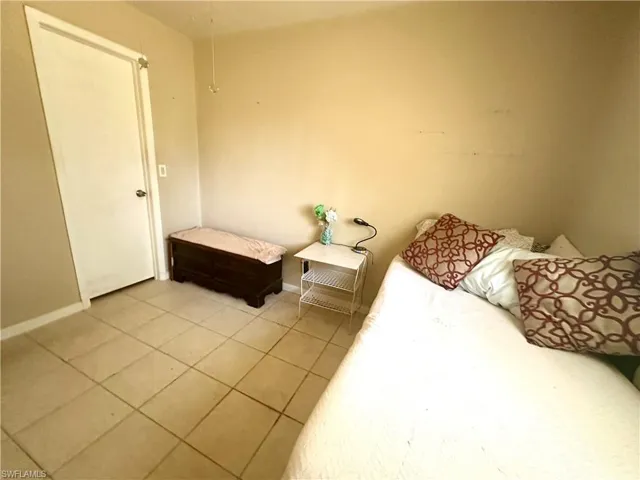10090 Sunshine DR, BONITA SPRINGS FL 34135