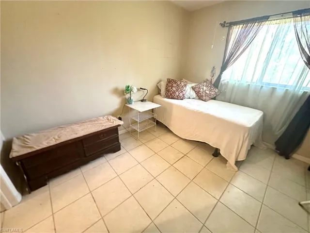 10090 Sunshine DR, BONITA SPRINGS FL 34135