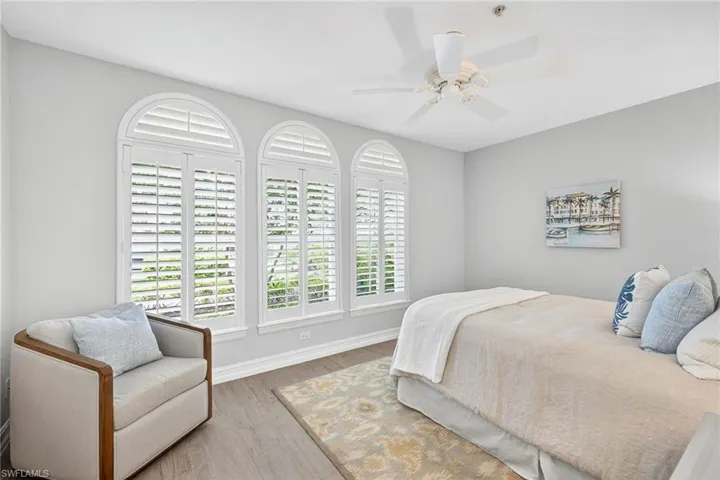 2850  TIBURON E BLVD, Naples, FL 34109