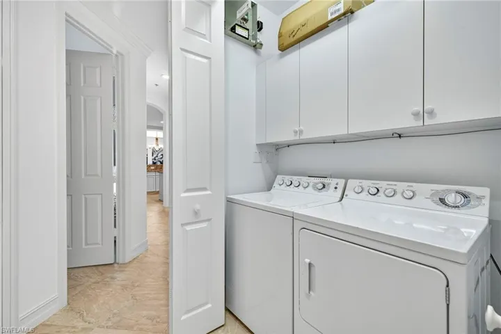 2850  TIBURON E BLVD, Naples, FL 34109