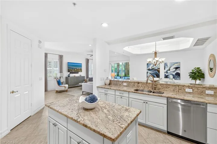 2850  TIBURON E BLVD, Naples, FL 34109