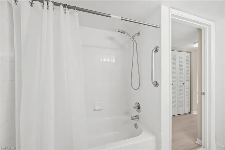 1590 S 42nd Cir 209, Vero Beach, Florida 32967