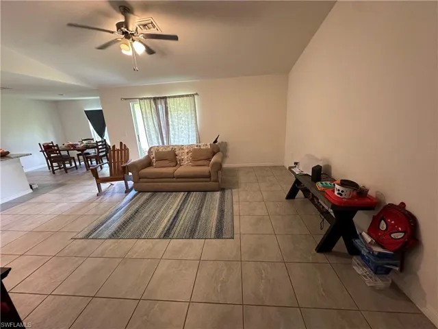 136  Zobora  CIR, Fort Myers, FL 33913