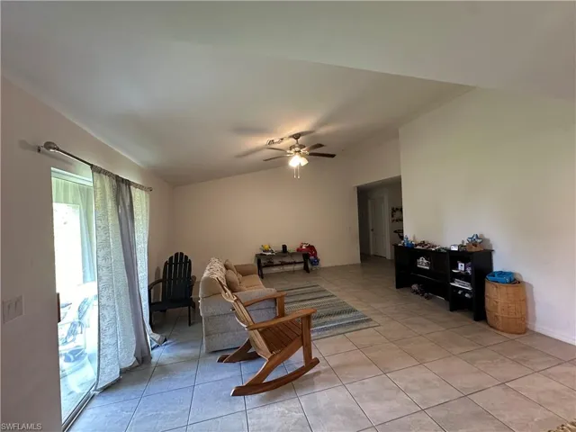 136  Zobora  CIR, Fort Myers, FL 33913