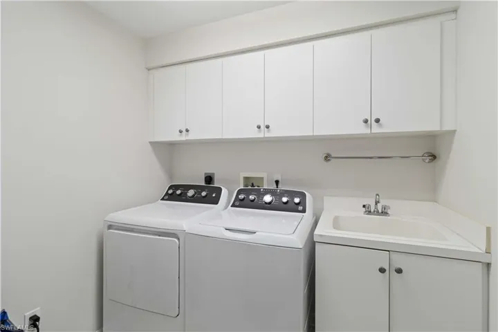 1001 Arbor Lake Dr # 606, Naples, Florida 34110