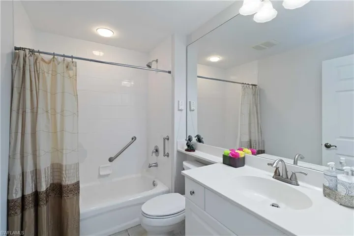 1001 Arbor Lake Dr # 606, Naples, Florida 34110