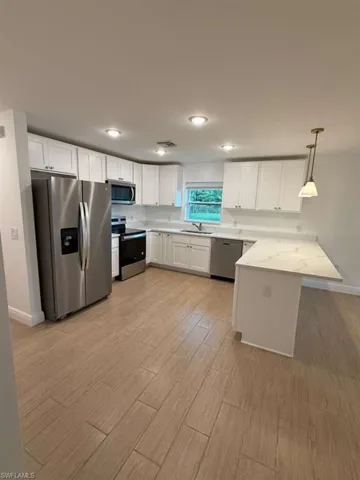 2378  Highland  AVE, Fort Myers, FL 33916