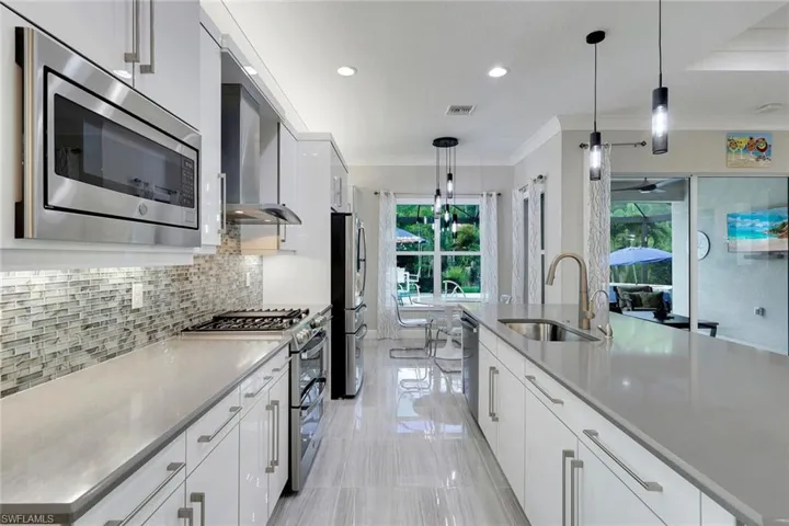 28560 Twain Dr, Bonita Springs, Florida 34135