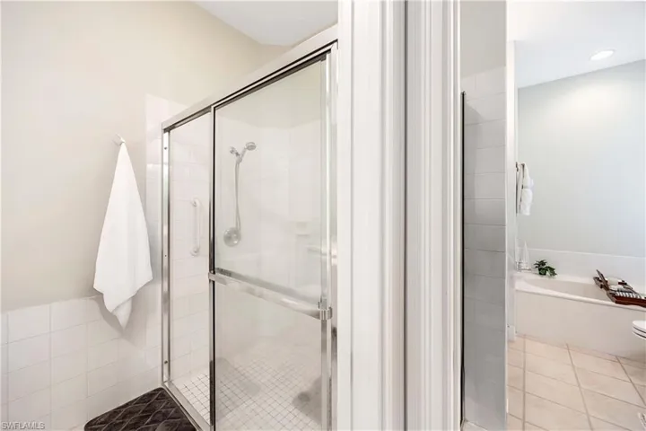 3997  Isla Ciudad  CT, Naples, FL 34109