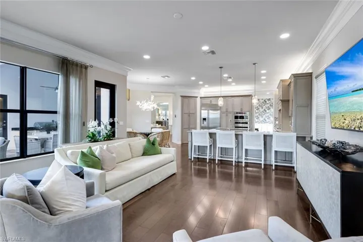 4056  Nova  LN, Naples, FL 34119