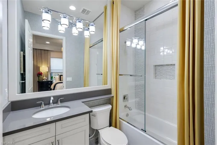 4056  Nova  LN, Naples, FL 34119