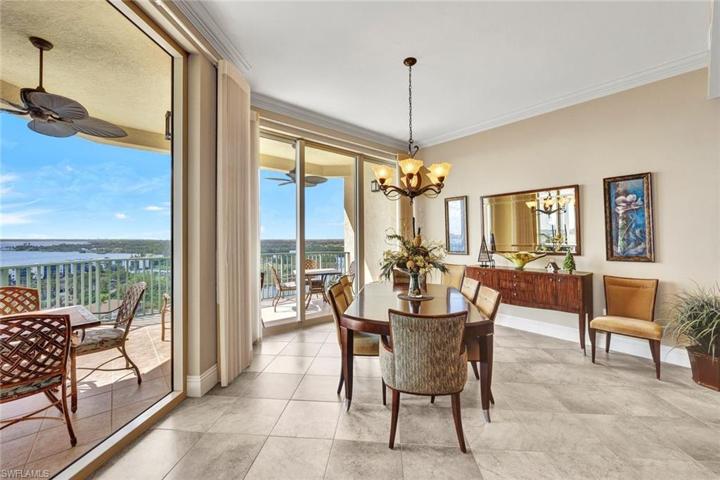 Dining area off SW balcony