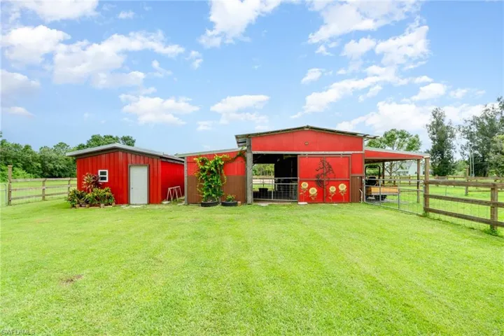 Shop & barn