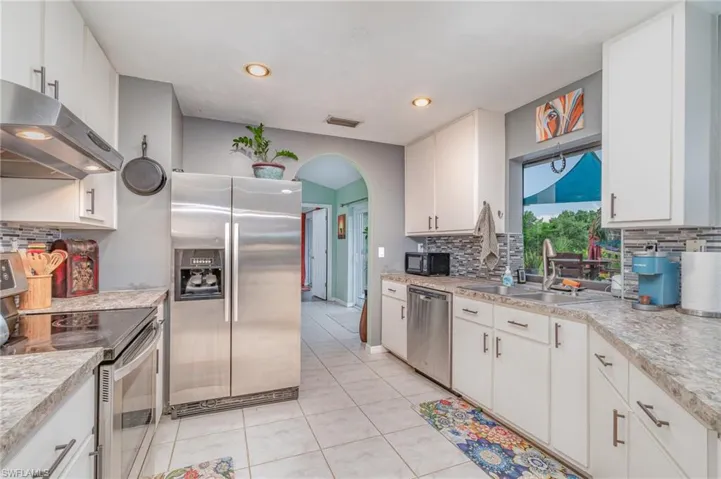10910  Sharon  DR, North Fort Myers, FL 33917