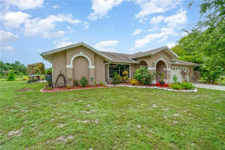 10910  Sharon  DR, North Fort Myers, FL 33917