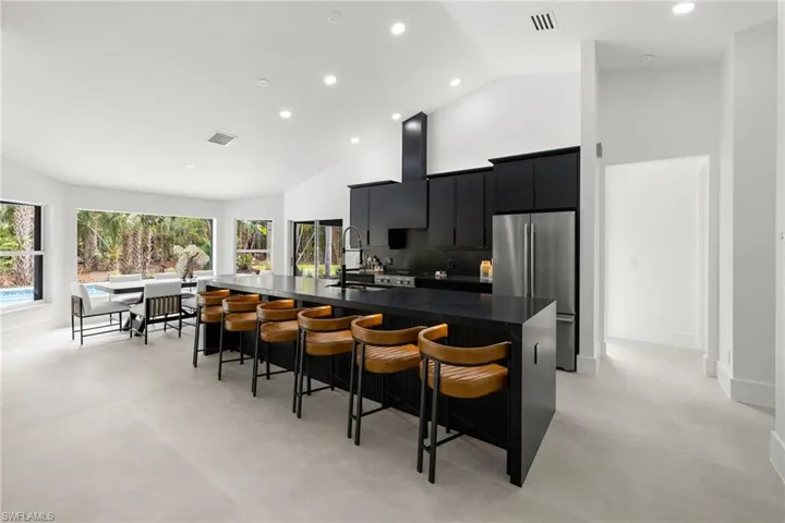 4521 3rd Ave Nw, Naples, Florida 34119