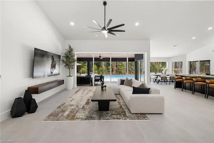 4521 3rd Ave Nw, Naples, Florida 34119