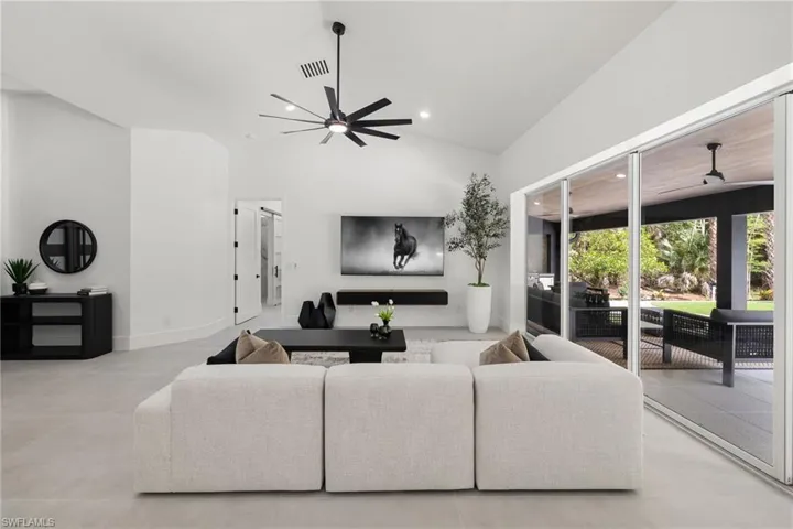 4521 3rd Ave Nw, Naples, Florida 34119