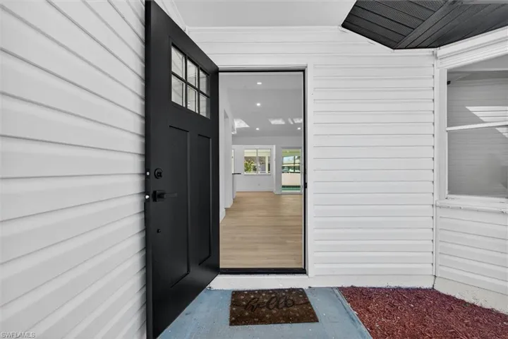 18521 Phlox Dr, Fort Myers, Florida 33967