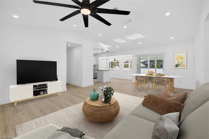 18521 Phlox Dr, Fort Myers, Florida 33967