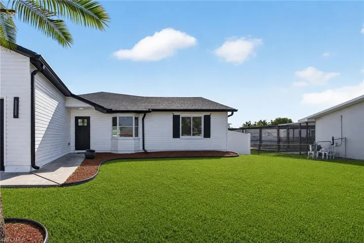 18521 Phlox Dr, Fort Myers, Florida 33967