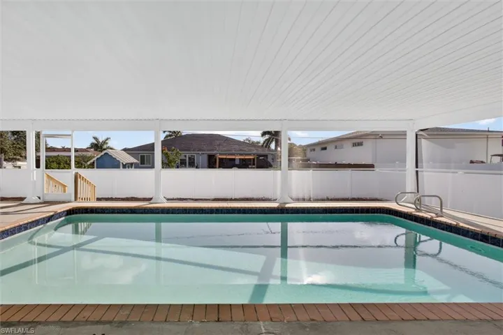 18521 Phlox Dr, Fort Myers, Florida 33967