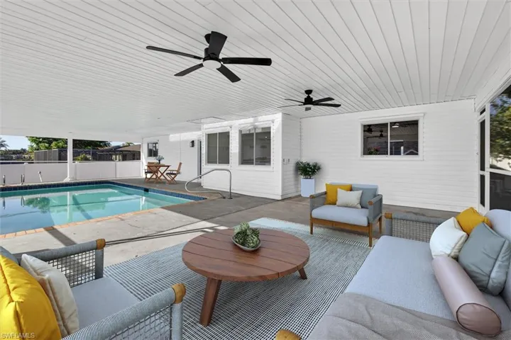 18521 Phlox Dr, Fort Myers, Florida 33967