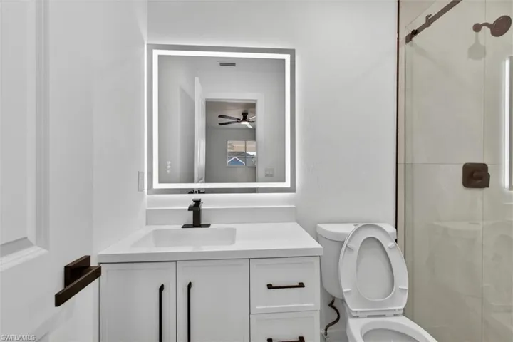 18521 Phlox Dr, Fort Myers, Florida 33967