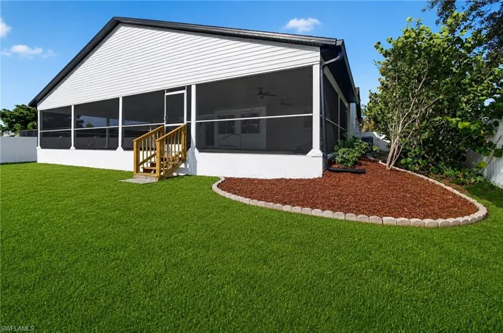 18521 Phlox Dr, Fort Myers, Florida 33967