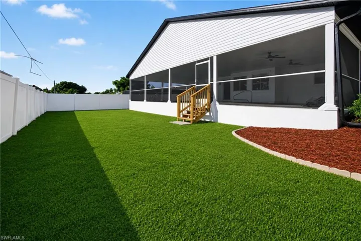 18521 Phlox Dr, Fort Myers, Florida 33967