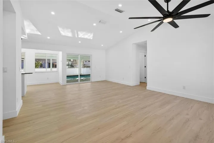 18521 Phlox Dr, Fort Myers, Florida 33967