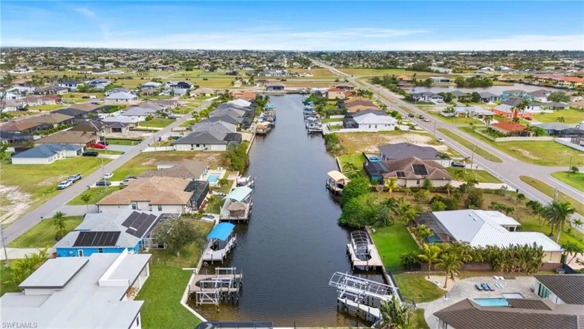 Extra wide canal for back yard privacy