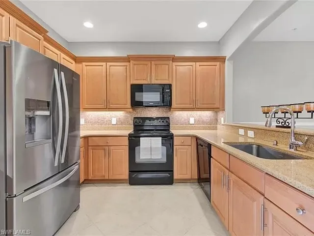 4400 Lazio Way 202, Fort Myers, Florida 33901