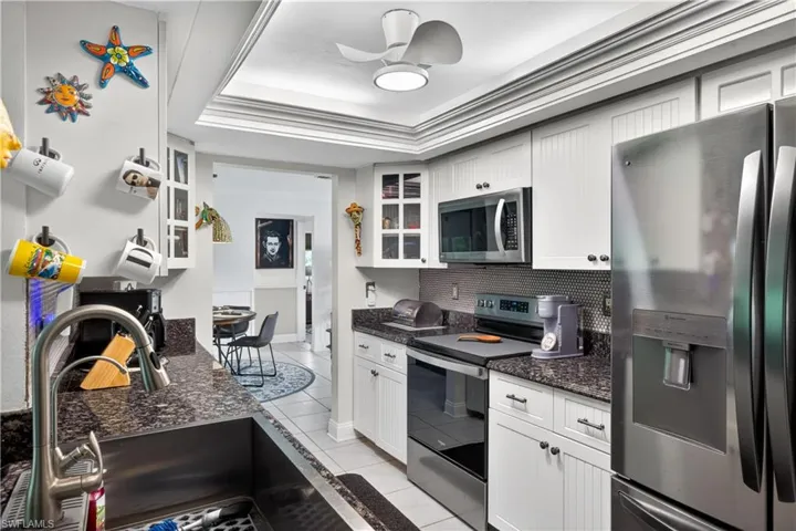 833 N Town And River Dr, Fort Myers, Florida 33919